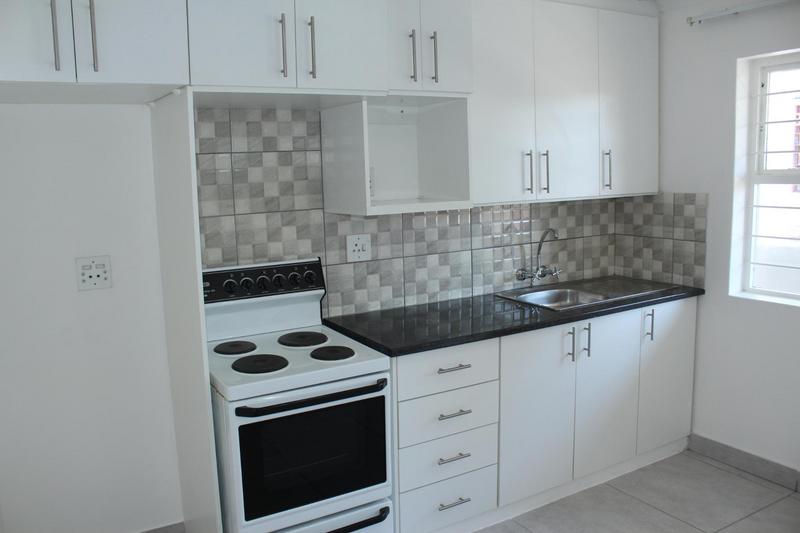 1 Bedroom Property for Sale in Oostersee Western Cape